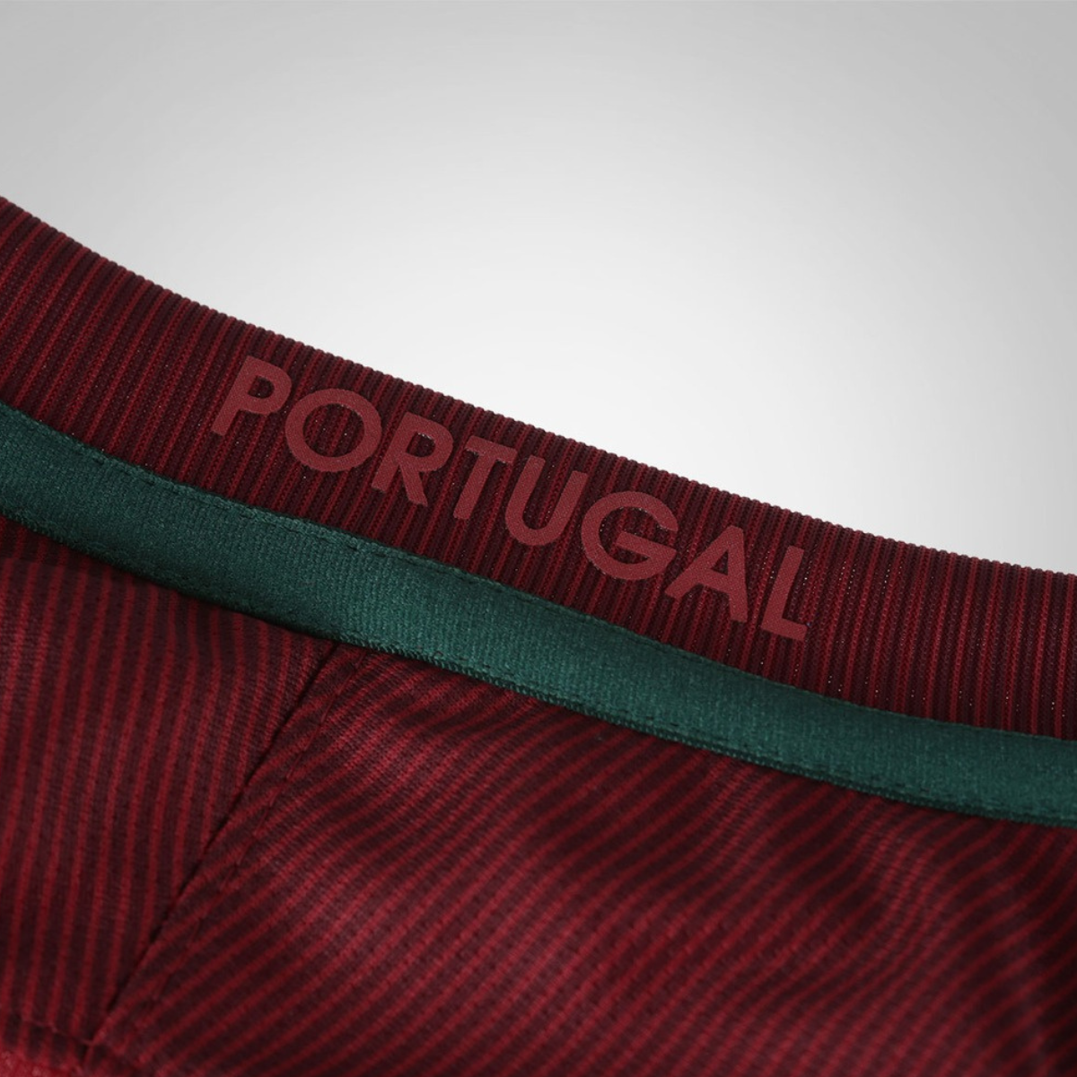 Camisola Portugal Principal Retrô 2016
